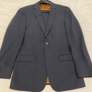 Jos. A. Bank 40R Slim Fit Suit Like New